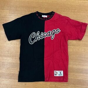 Chicago Bulls tshirt two tone women’s S